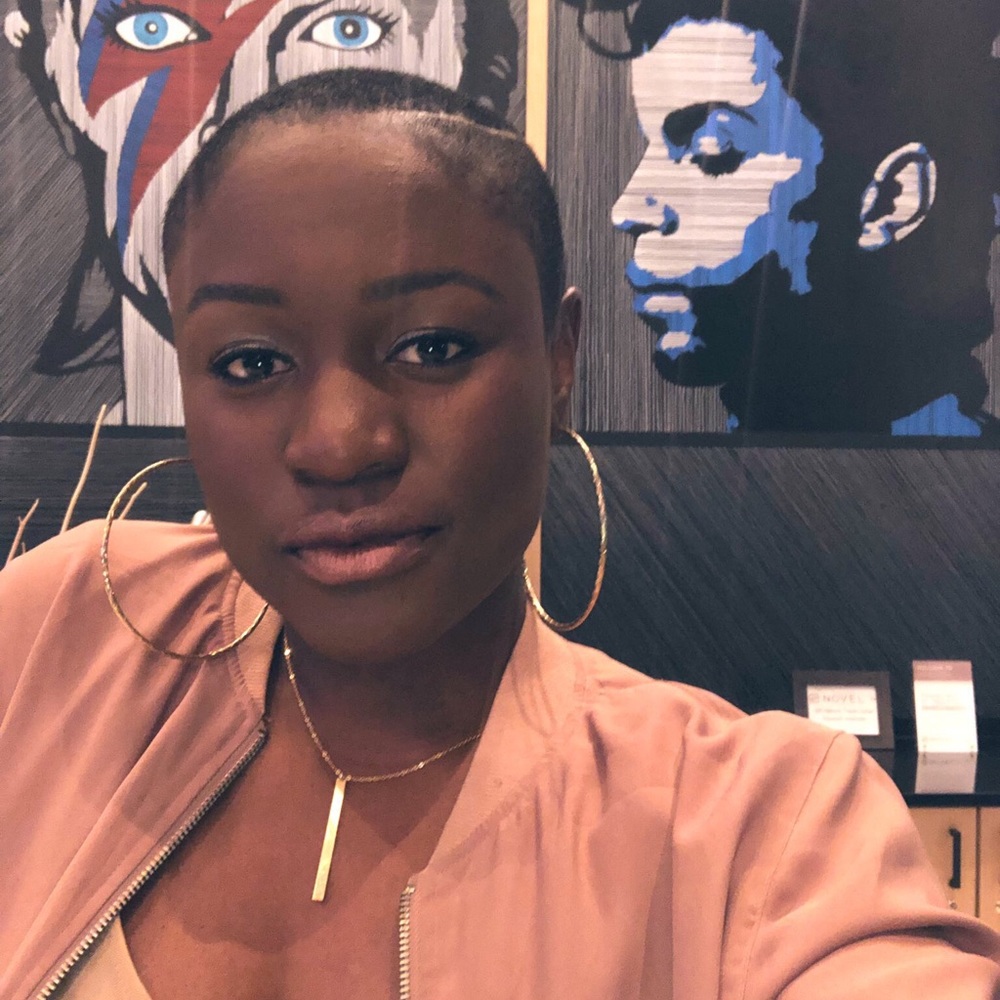 Meet your Posher, Fola